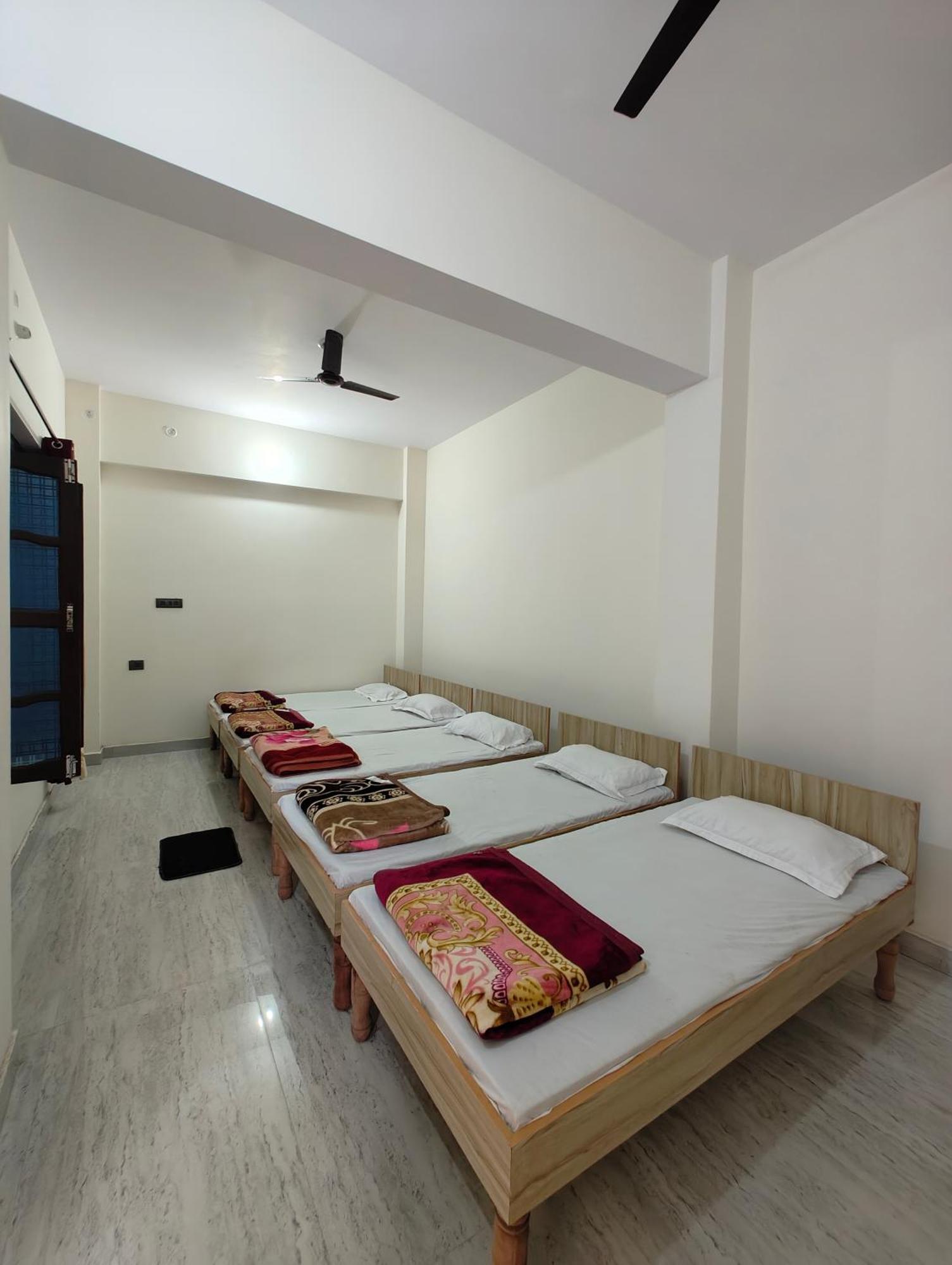 Hotel Abhishek Chamoli Exterior photo
